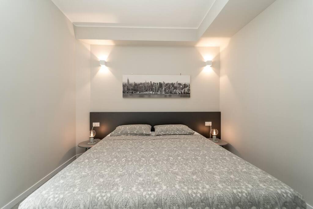 Apt 2 Min From The Cathedral With Private Parking 코모 외부 사진
