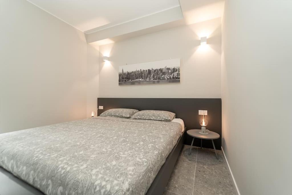 Apt 2 Min From The Cathedral With Private Parking 코모 외부 사진