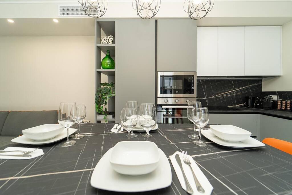 Apt 2 Min From The Cathedral With Private Parking 코모 외부 사진